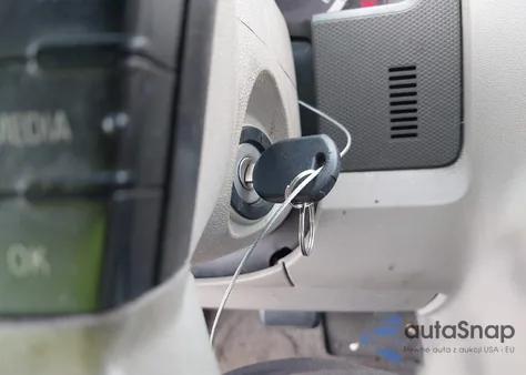 2009 Ford Escape Xlt z USA, uszkodzony, nr VIN 1FMCU93G39KB28146